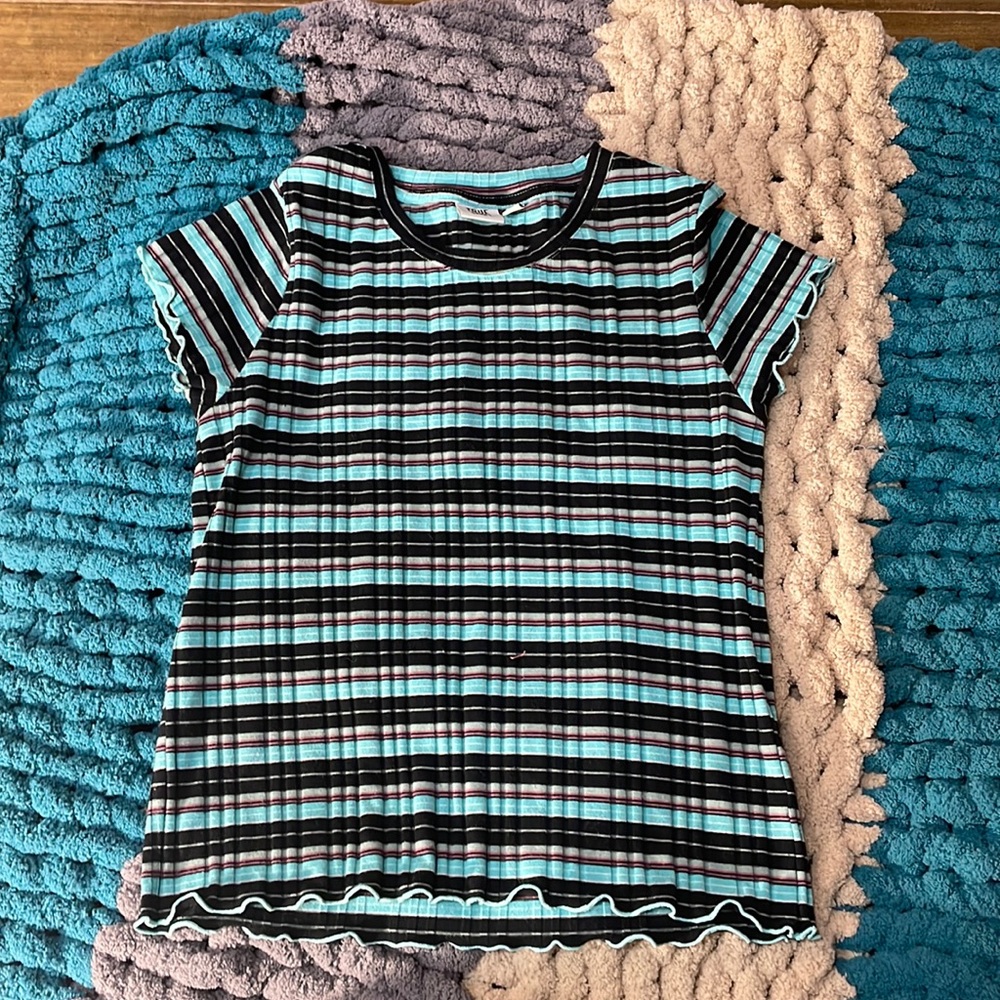 Women’s cropped stripped top